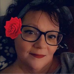 Meet your Posher, Peggie